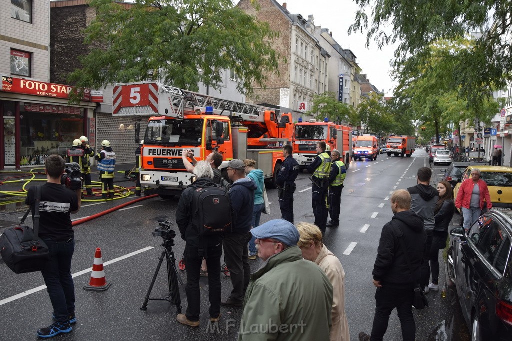 Feuer 2 Koeln Nippes Neusserstr P042.JPG - Miklos Laubert